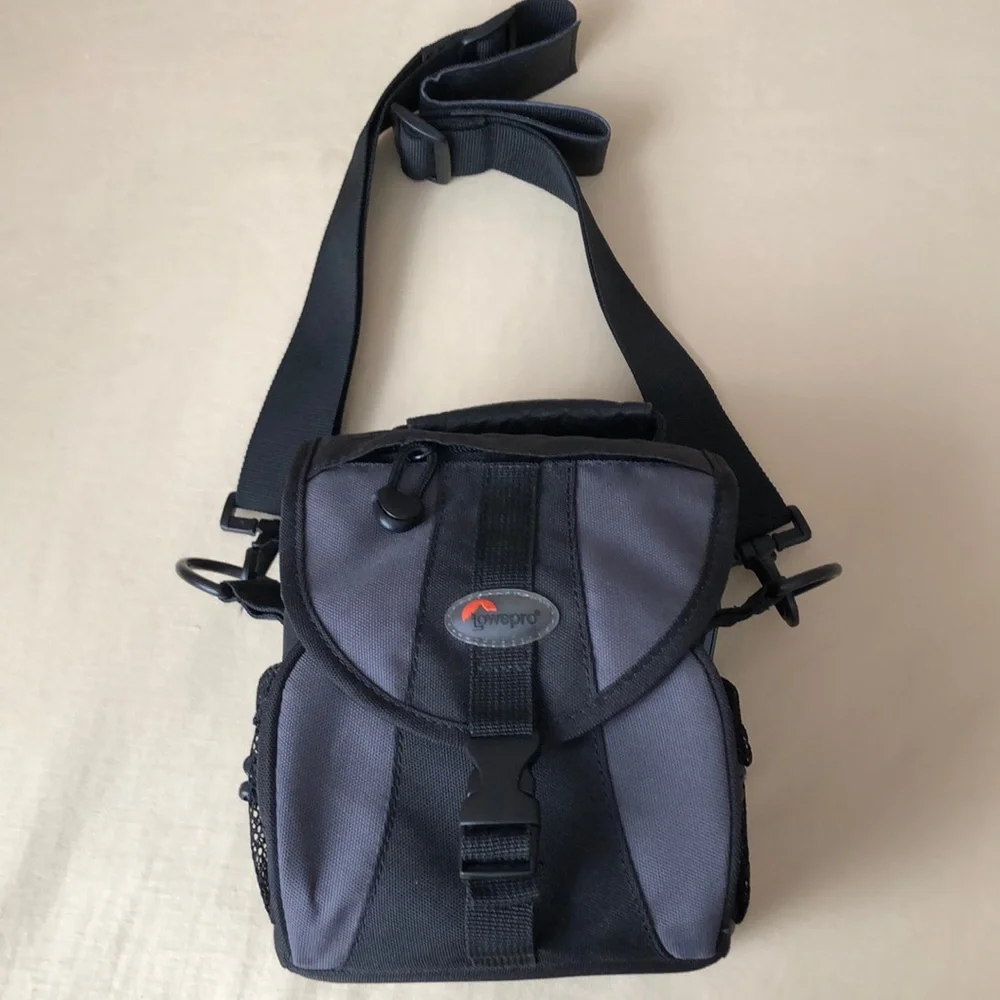 Lowepro Camera Bag EX120 Black Gray lots of Pockets Adjustable Strap Crossbody